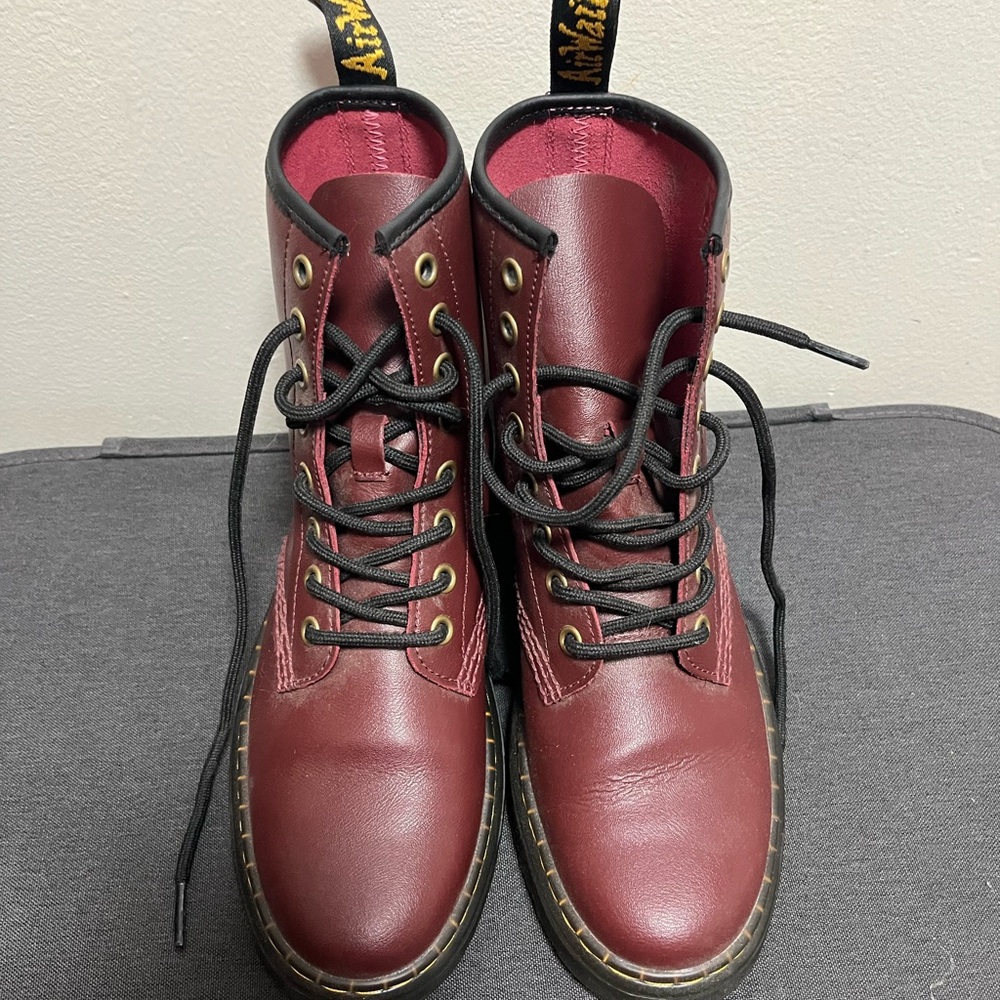 Dr. Martens ZAVALA SMOOTH LEATHER LACE UP BOOTS